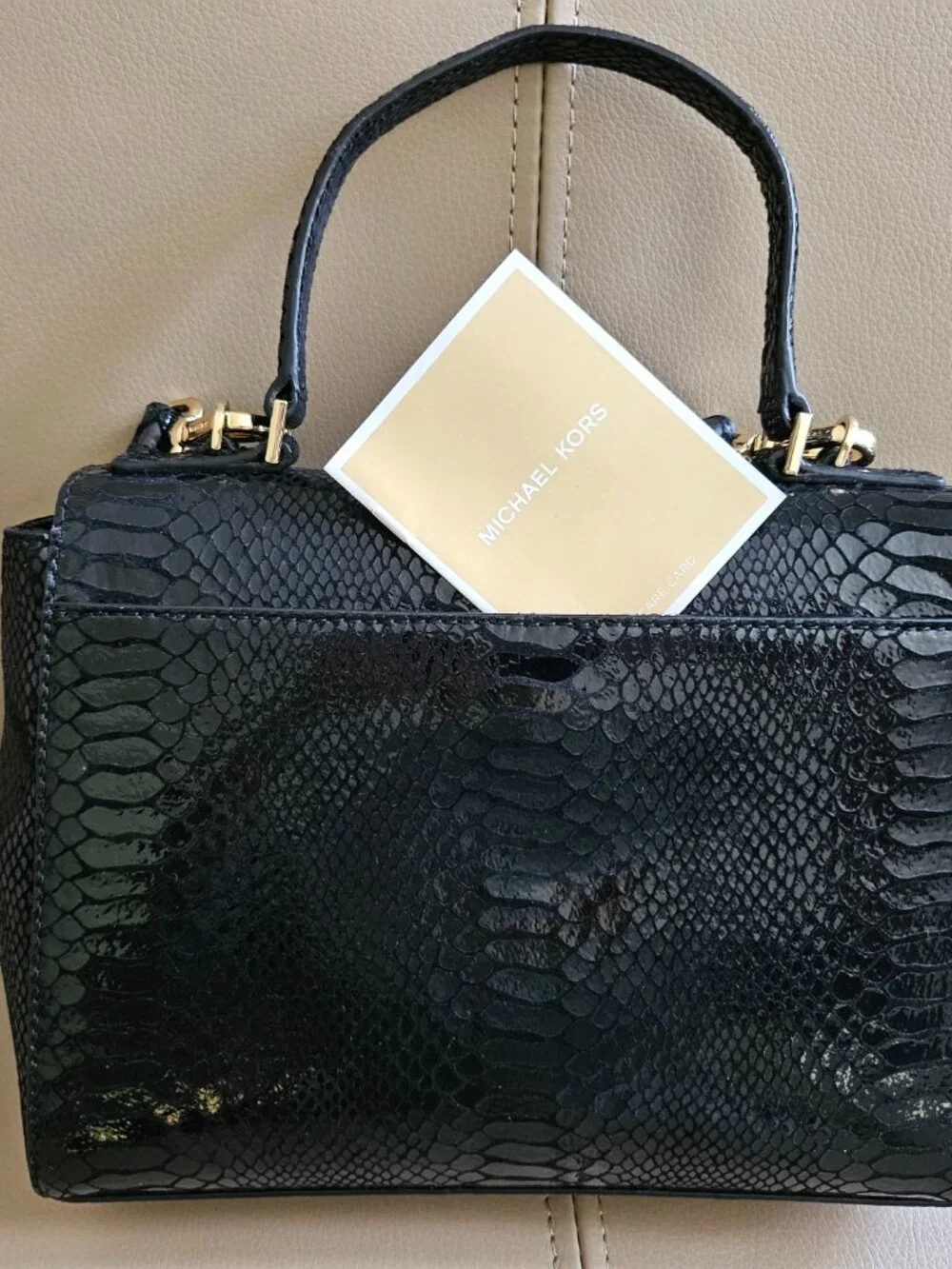 MICHAEL KORS BLACK FAUX CROC TOP HANDLE CALLIE BAG W/ CROSSBODY STRAP